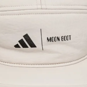 adidas czapka z daszkiem x Moon Boot kolor beżowy z nadrukiem JE1944