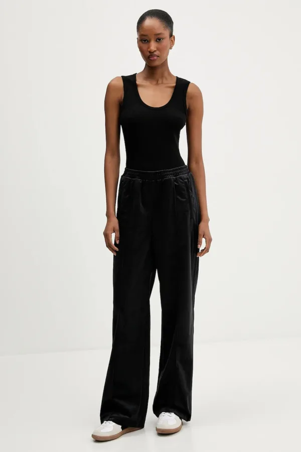 adidas Originals spodnie dresowe welurowe Velvet Tp